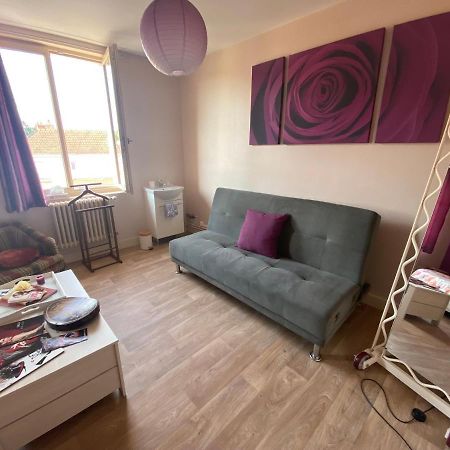 Chambres D'Hote Au Chapeau Claque Cabaret Gueugnon Kültér fotó
