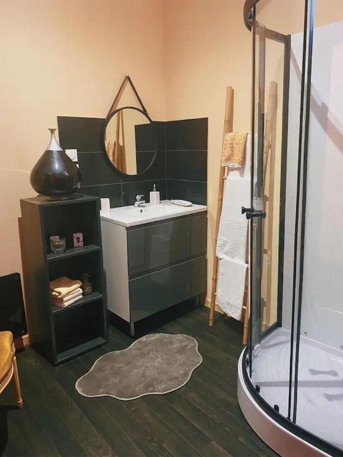 Chambres D'Hote Au Chapeau Claque Cabaret Gueugnon Kültér fotó