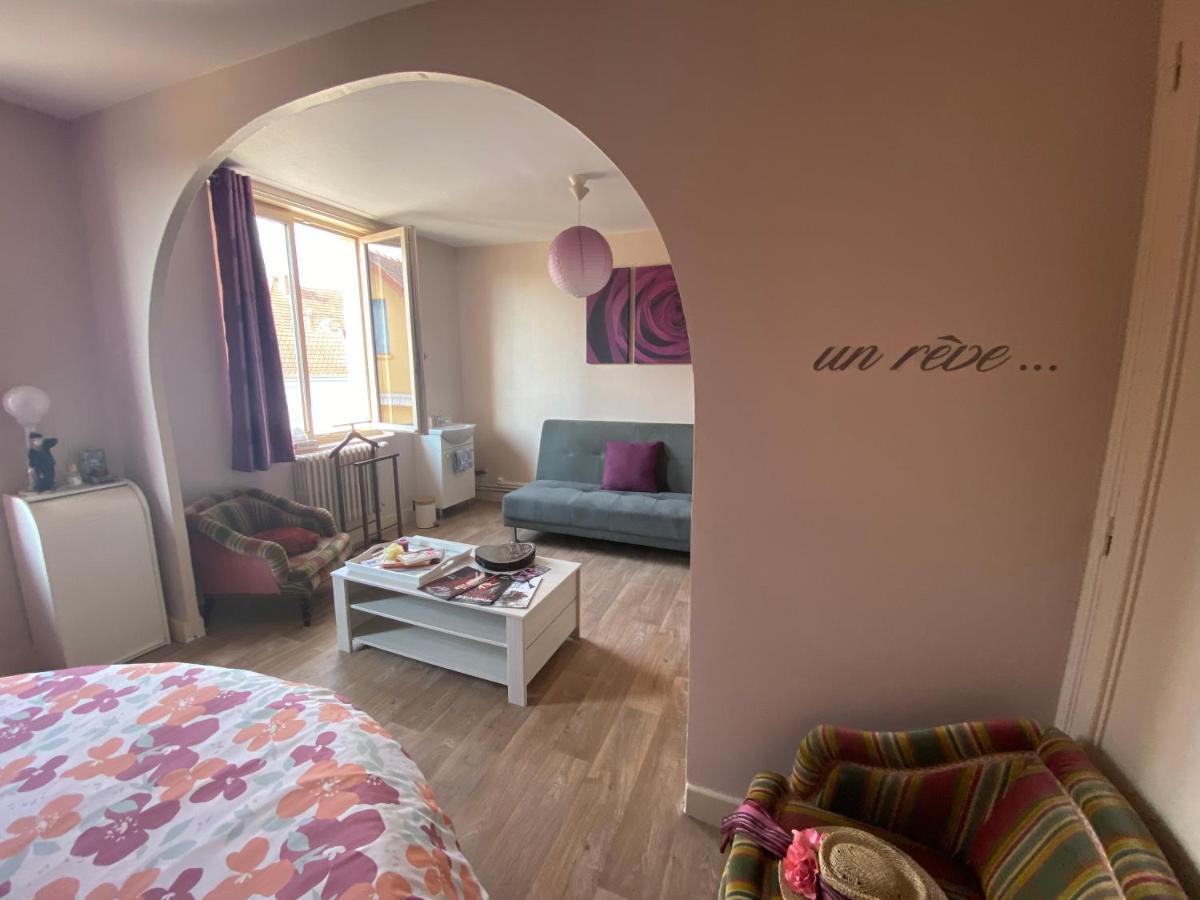 Chambres D'Hote Au Chapeau Claque Cabaret Gueugnon Kültér fotó